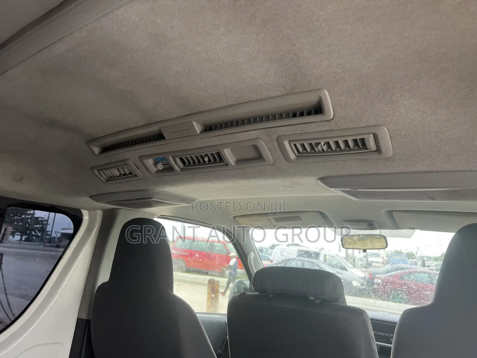 Toyota HiAce 2014