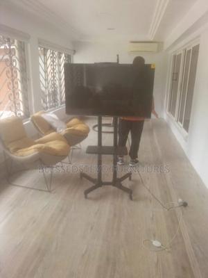 Luxury Mobile Tv Stand From 75 Inches Down to 32 Inches