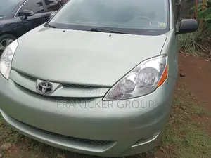 Toyota Sienna 2008 Green