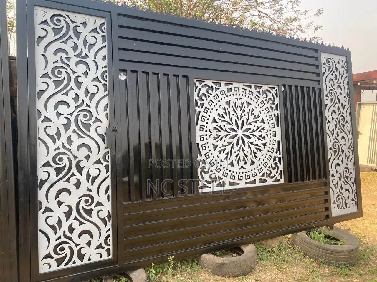 Laserr Gate