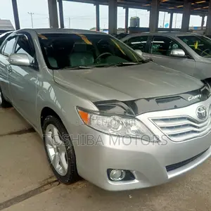 Toyota Camry 2011 Silver