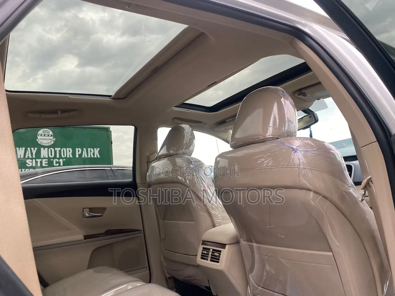 Toyota Venza V6 AWD 2011 White