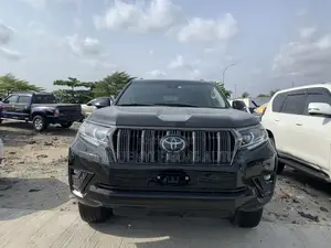 Toyota Land Cruiser Prado 2022 Black