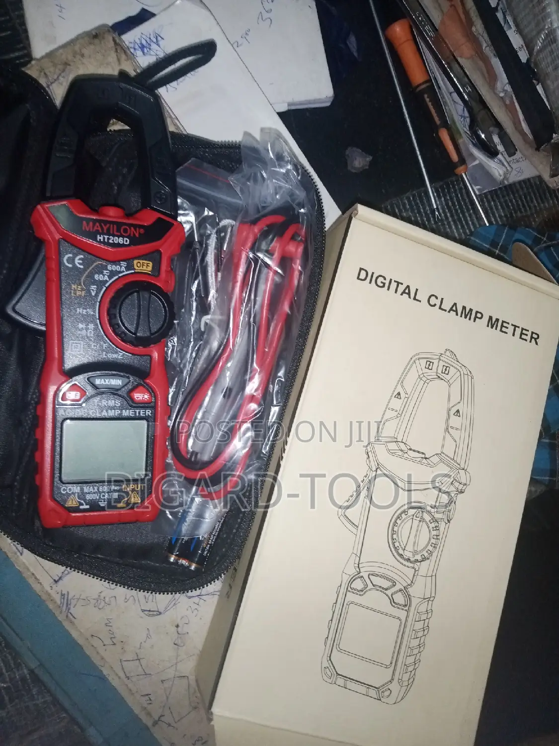 AC/DC Clamp Meters
