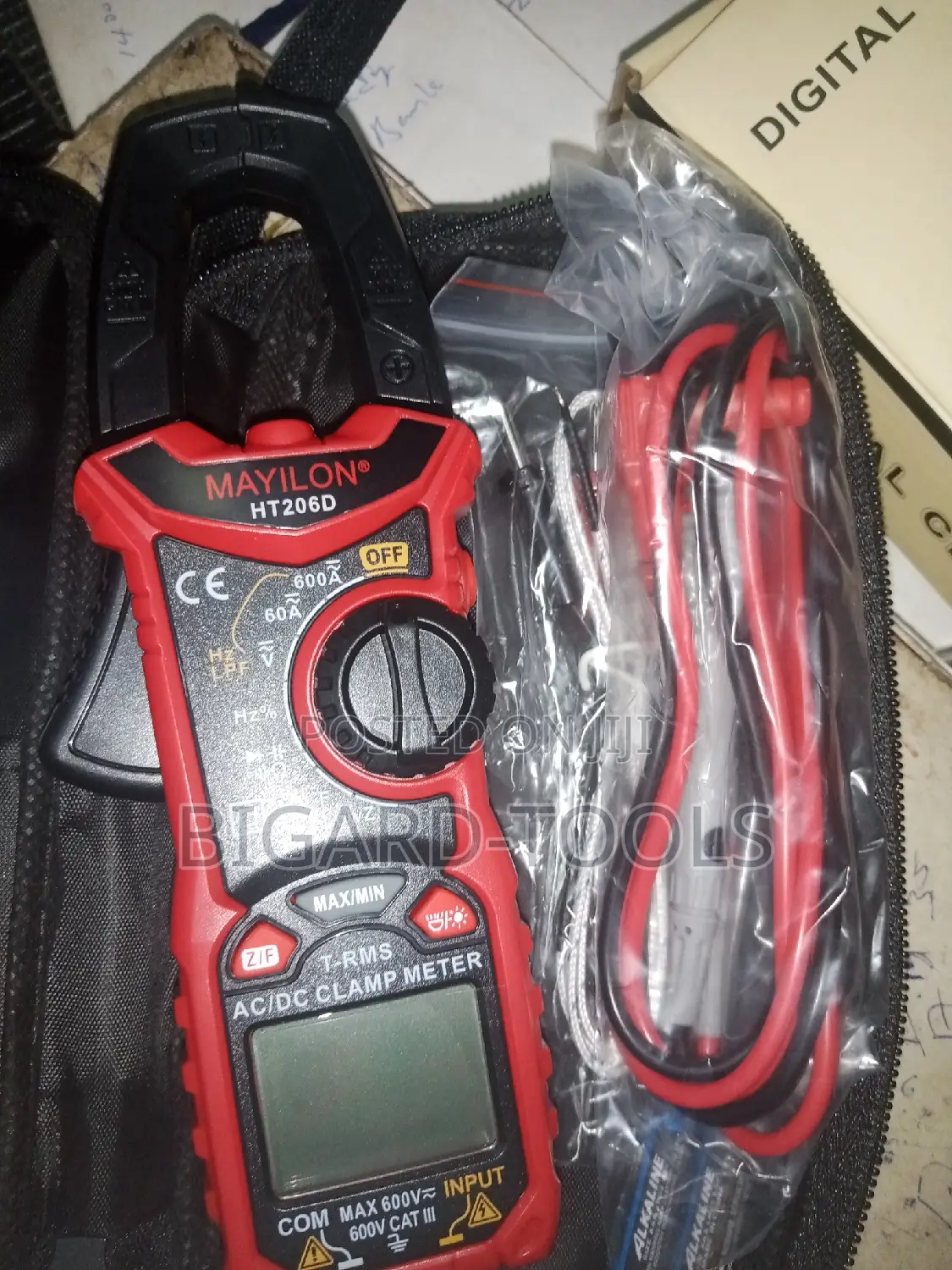 AC/DC Clamp Meters