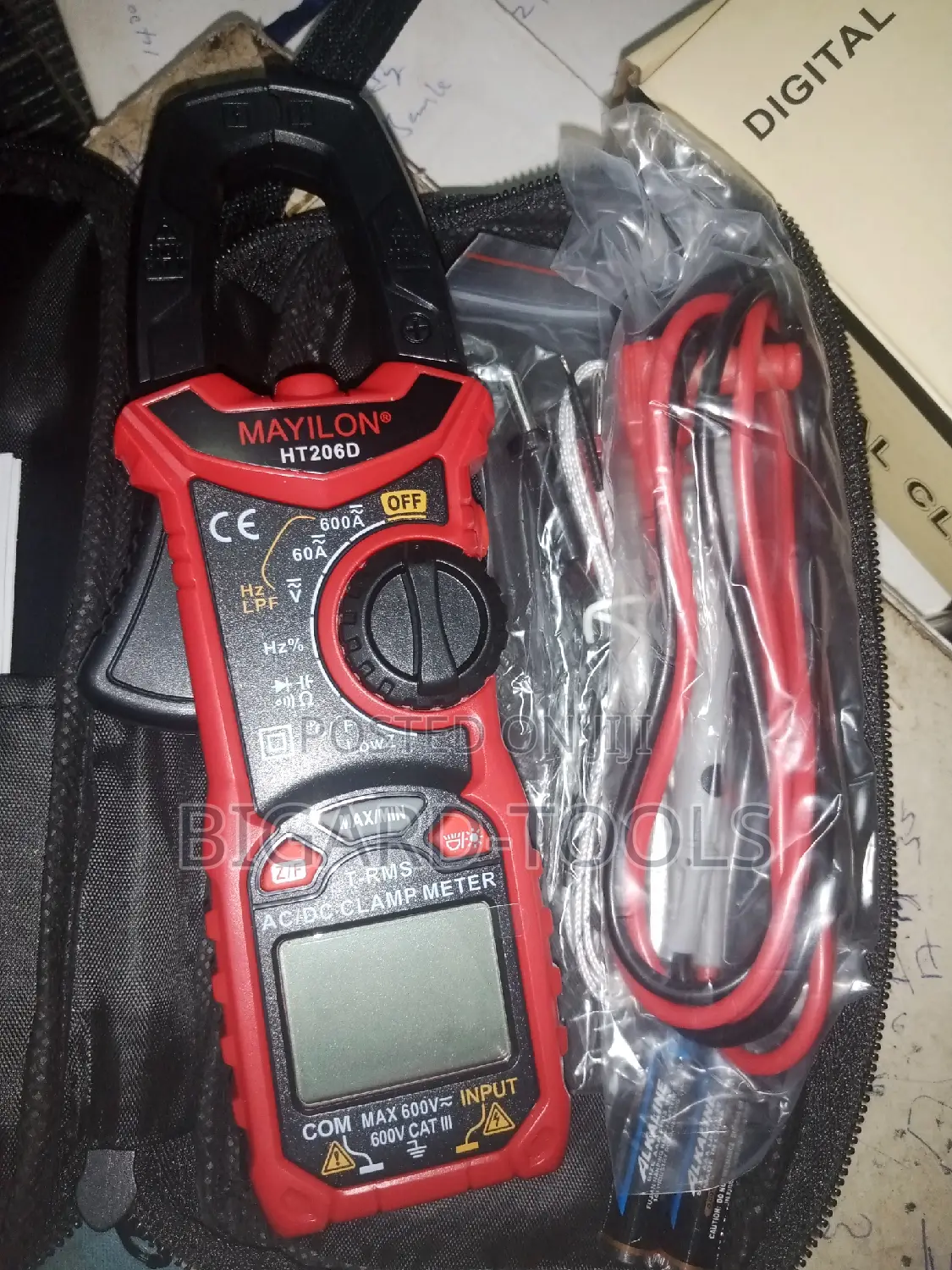 AC/DC Clamp Meters