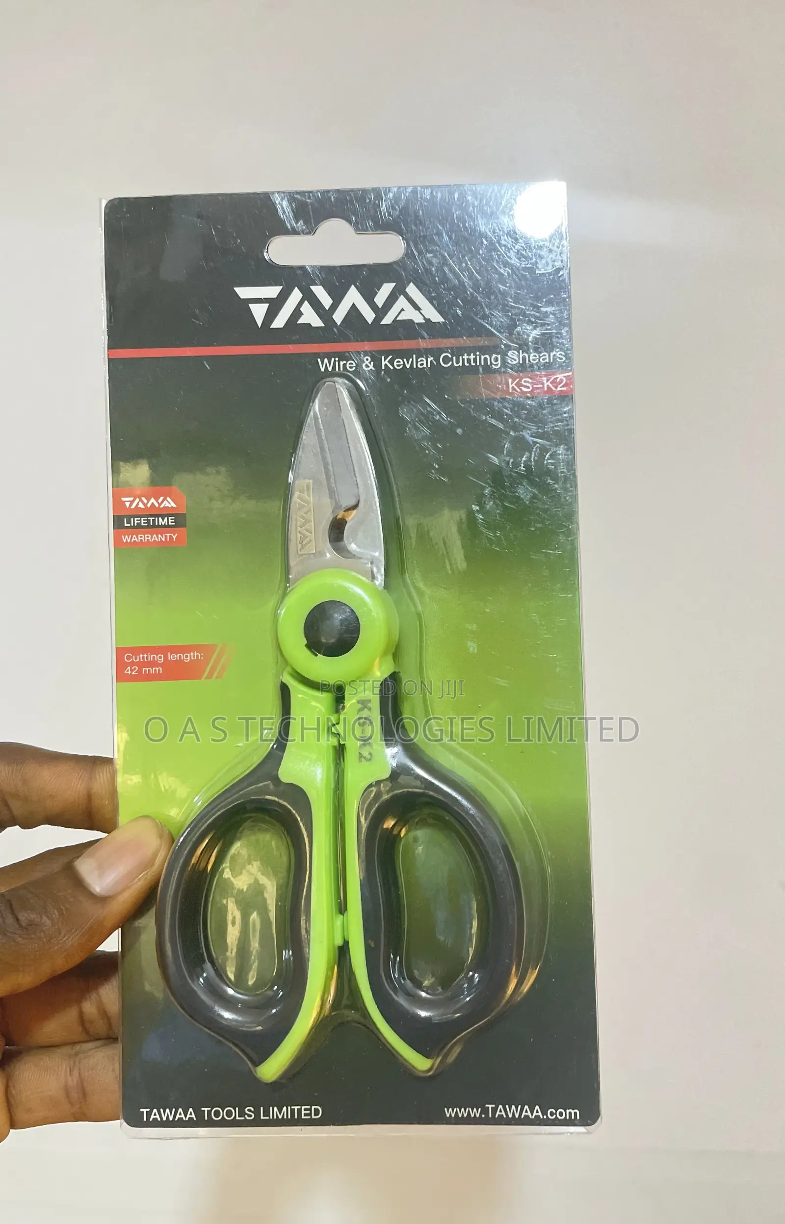 Fiber Optic Wire And Kevlar Shears