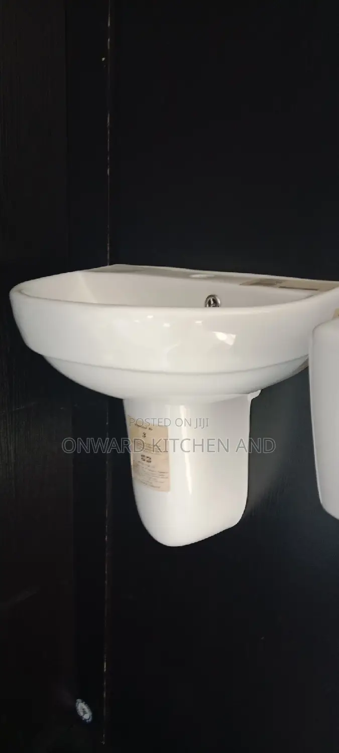 Hanging Pedestal