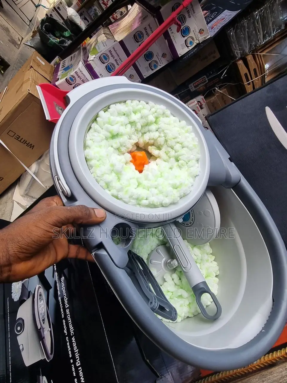 Spin Mob With Bucket and Roller