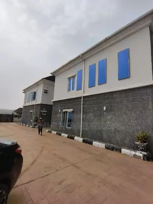 3bdrm Block of Flats in After Berger, Life Camp for rent