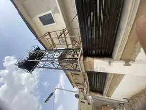 8-Lining Electric Fence