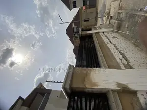 Electric Fence 8