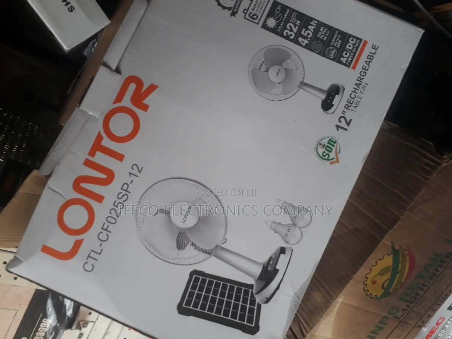 Table Fan With Solar Charger