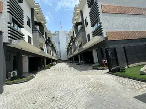 4bdrm Duplex in Lekki Phase 1 for rent