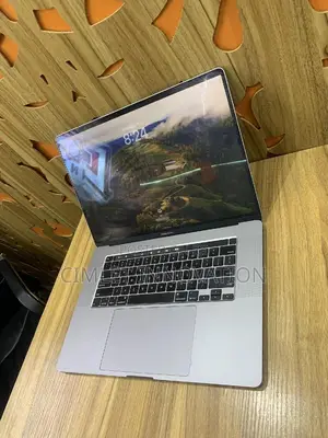 Laptop Apple MacBook Pro 2019 16GB Intel Core I9 SSD 1T