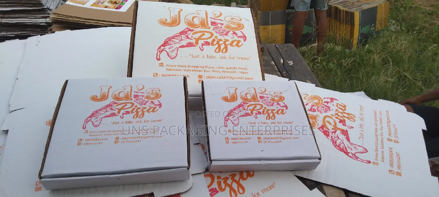 White Custom Size 12 Pizza Boxes.