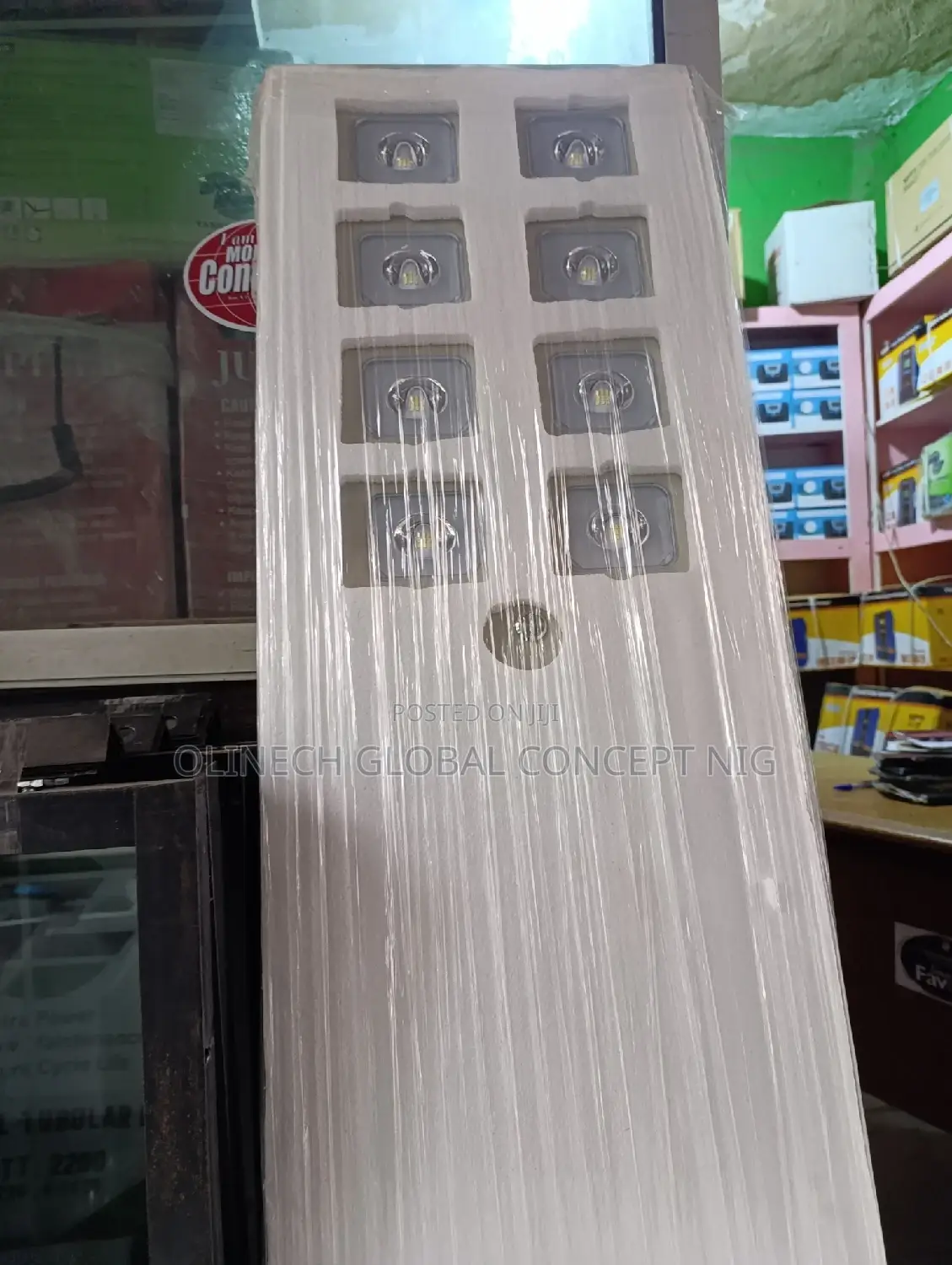 12 Eyes Solar Street Light