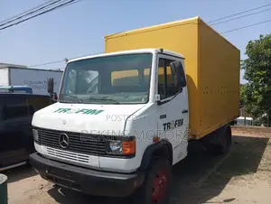 Foreign Used Mercedes-Benz, 811d