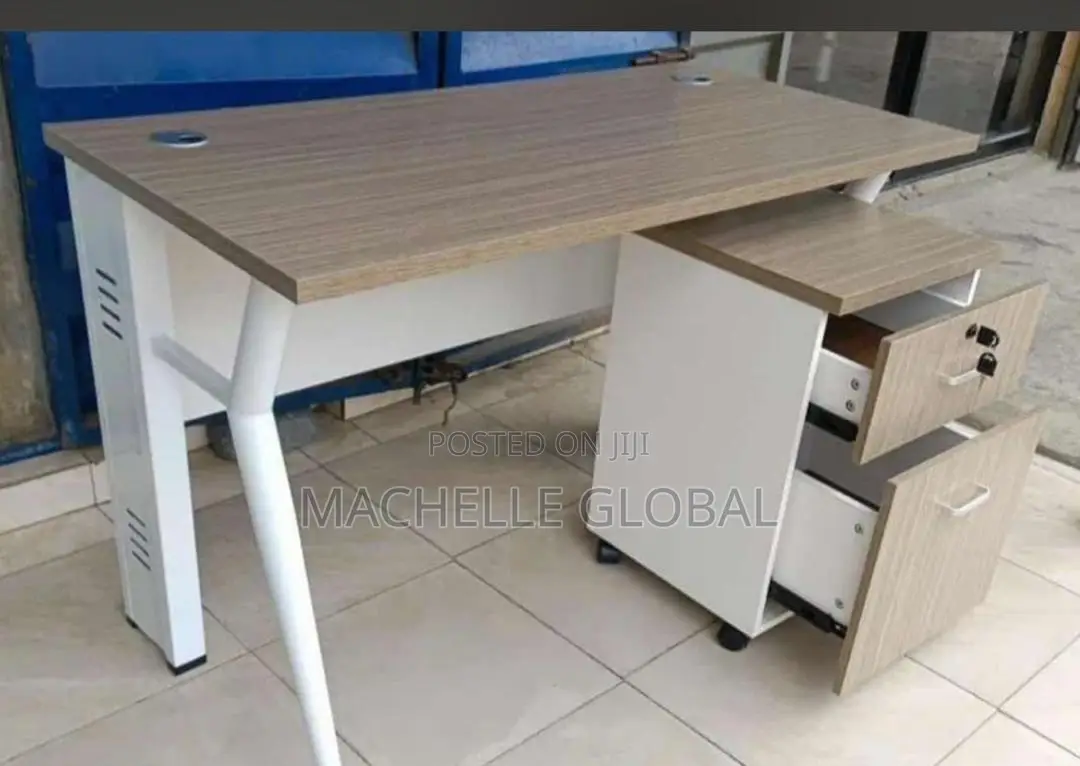 Quality 4feets Table