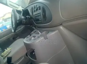 Ford E350 2006 White