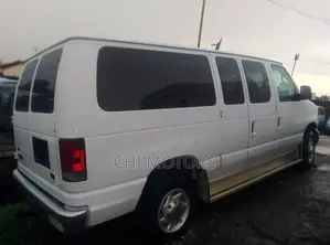 Ford E350 2006 White