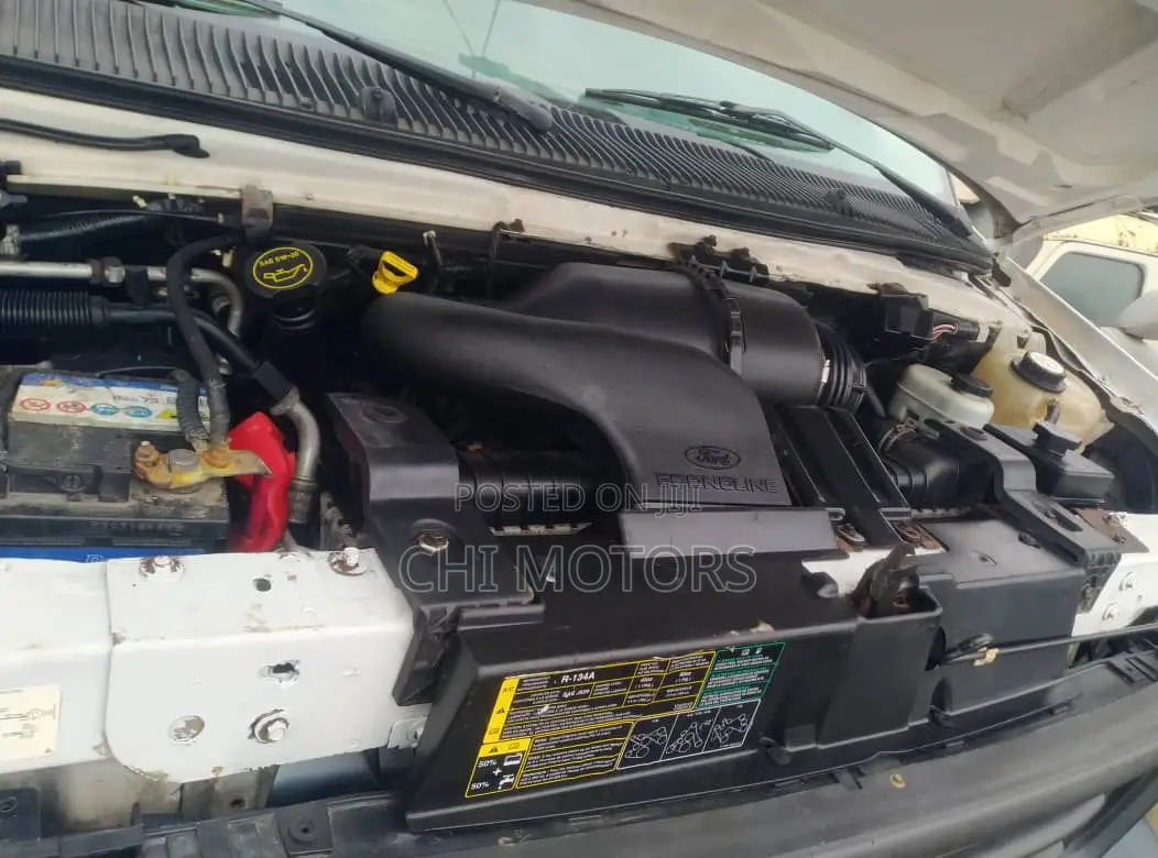 Ford E350 2006 White