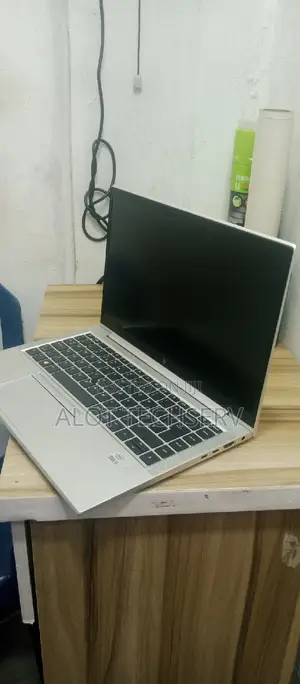 Laptop HP EliteBook 840 G7 8GB Intel Core I5 SSD 256GB