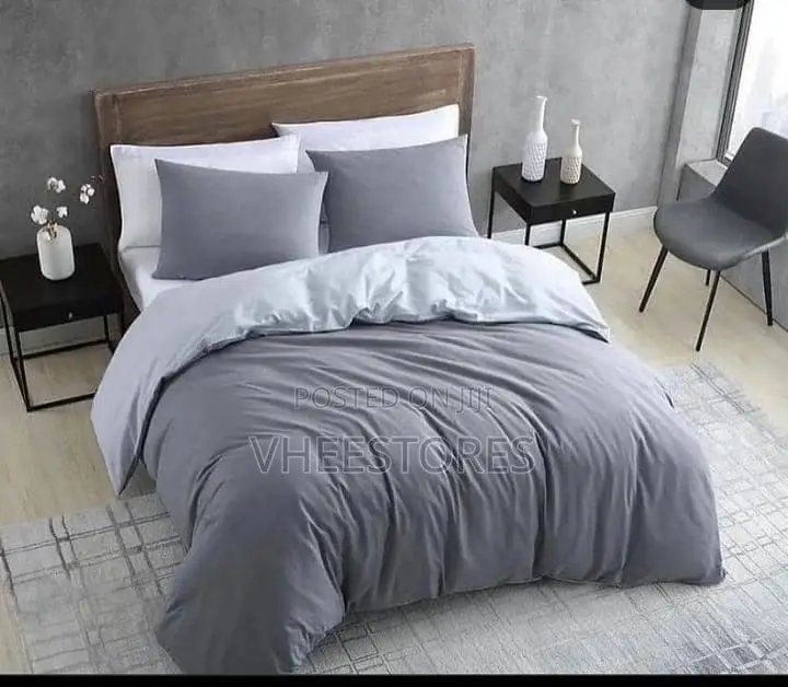 Grey Comforter/ Duvet