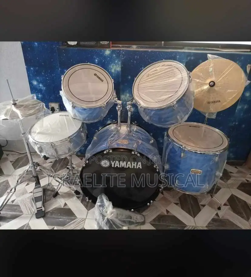Quality Yamaha 5pcs Drum Set.