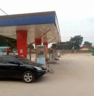 Filling Station for Sale at Aduwawa Rd,Benin. 120x170ft.230m