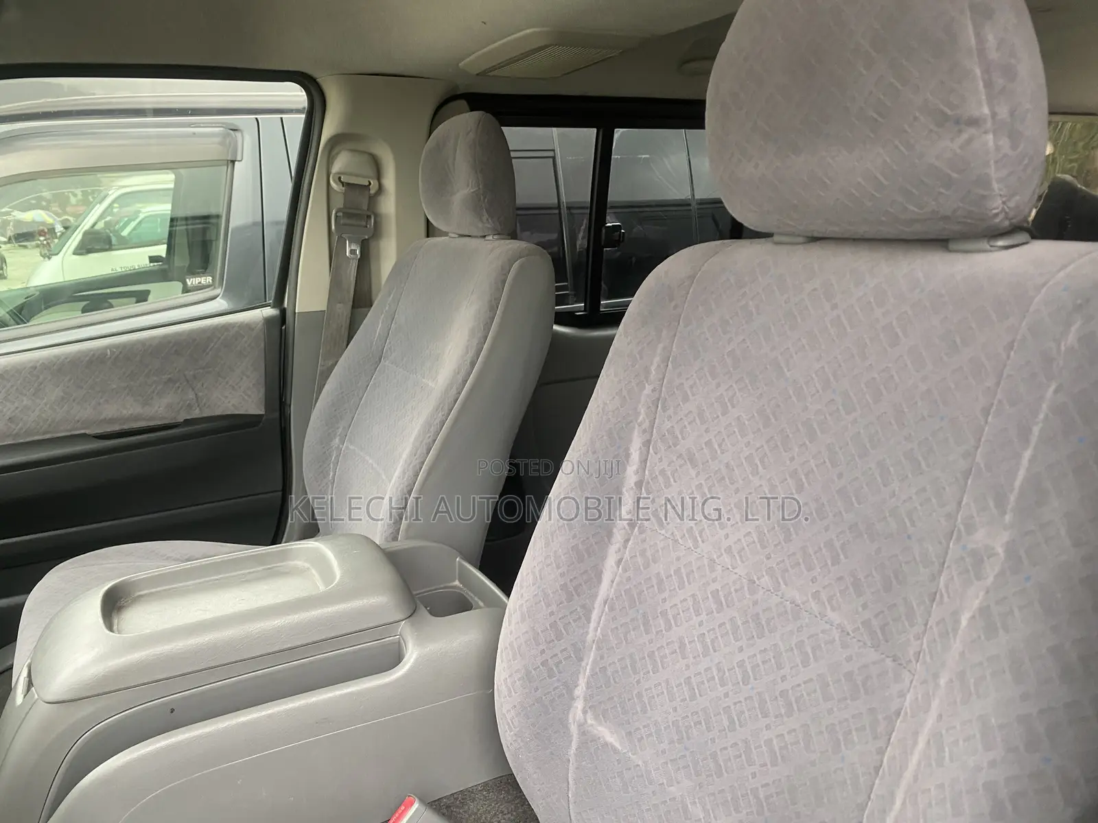 Toyota HiAce 2012 Black