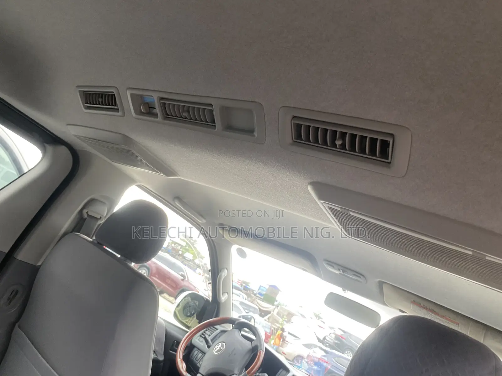 Toyota HiAce 2012 Black