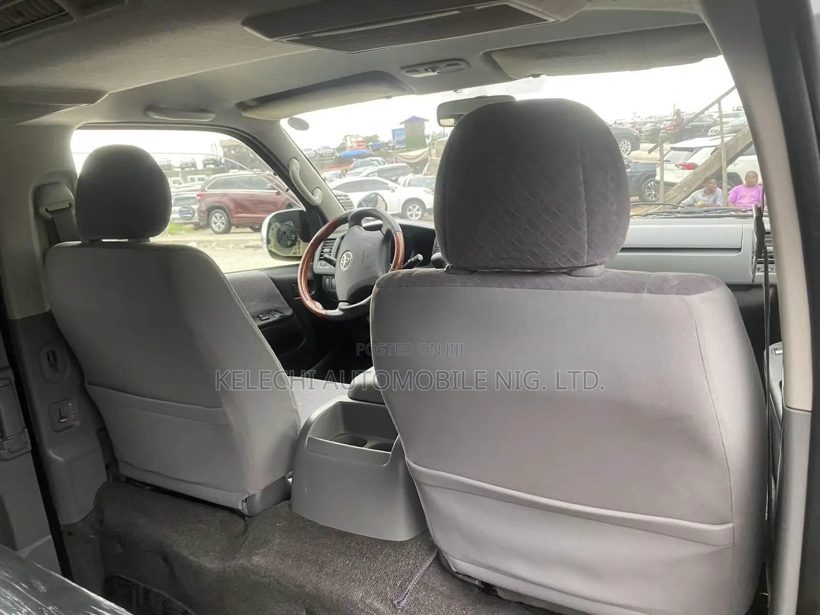 Toyota HiAce 2012 Black
