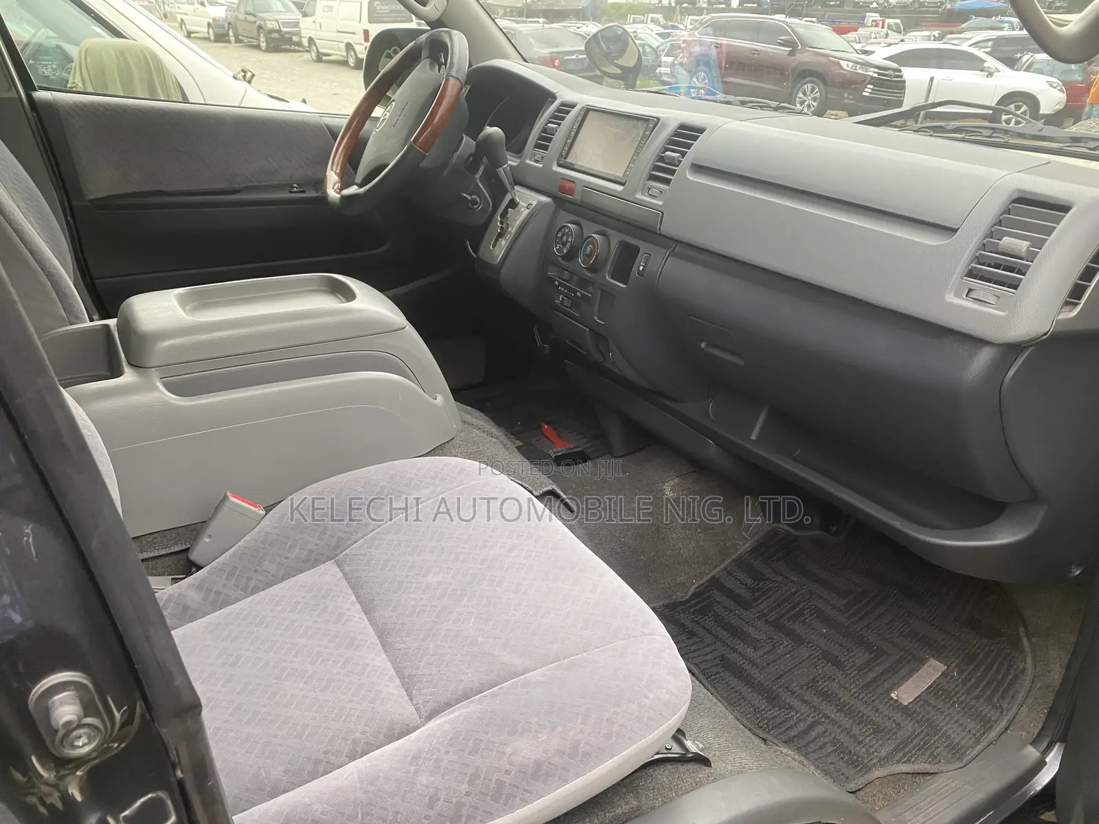 Toyota HiAce 2012 Black