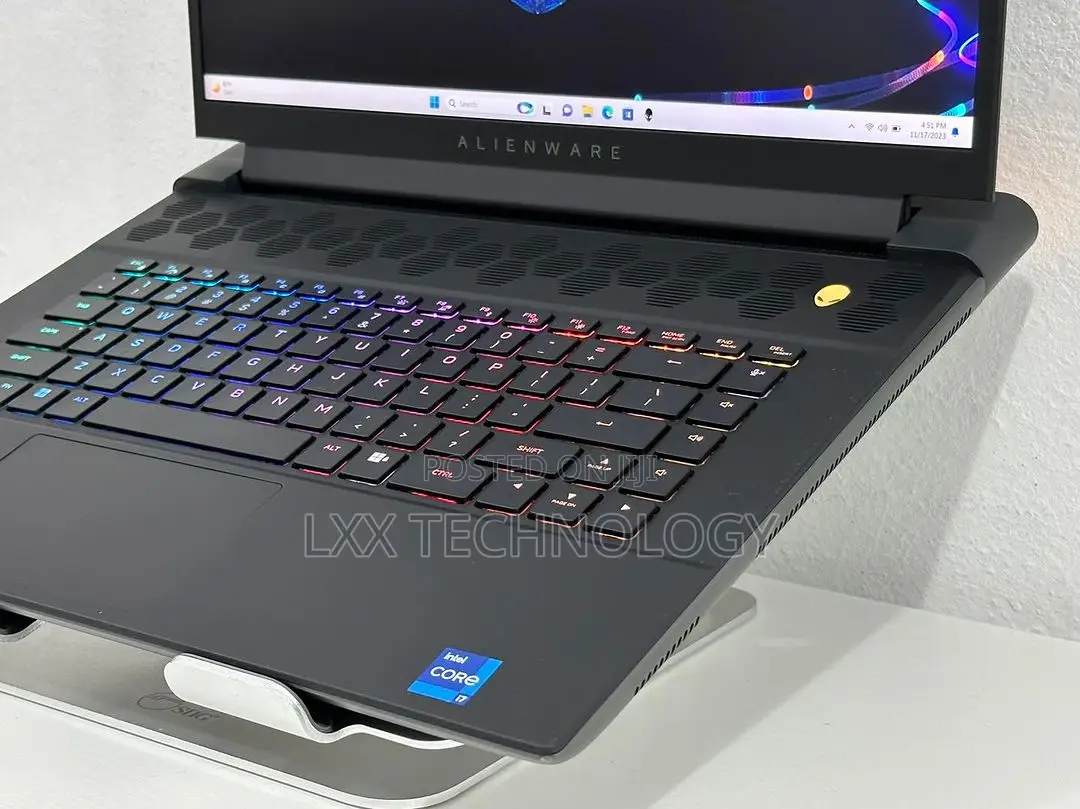 Laptop Dell Alienware M16 R1 16GB Intel Core i7 SSD 1T