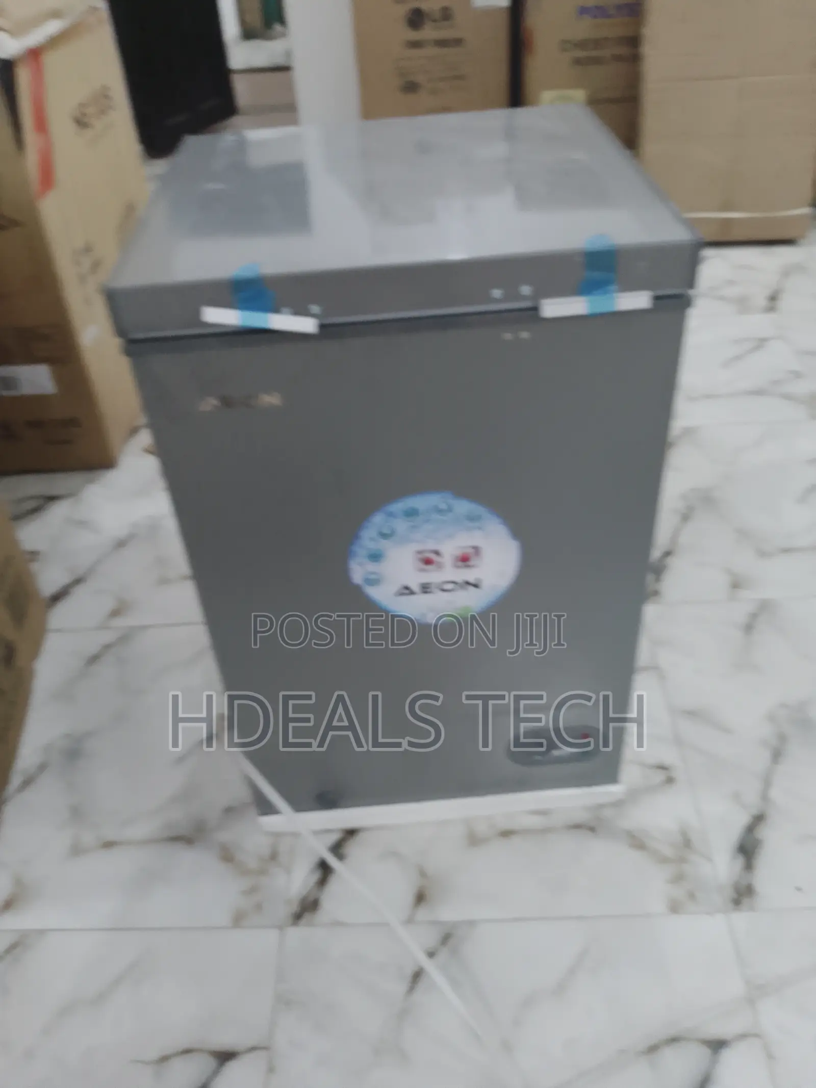 User-Friendly Aeon Chest Freezer 100L.
