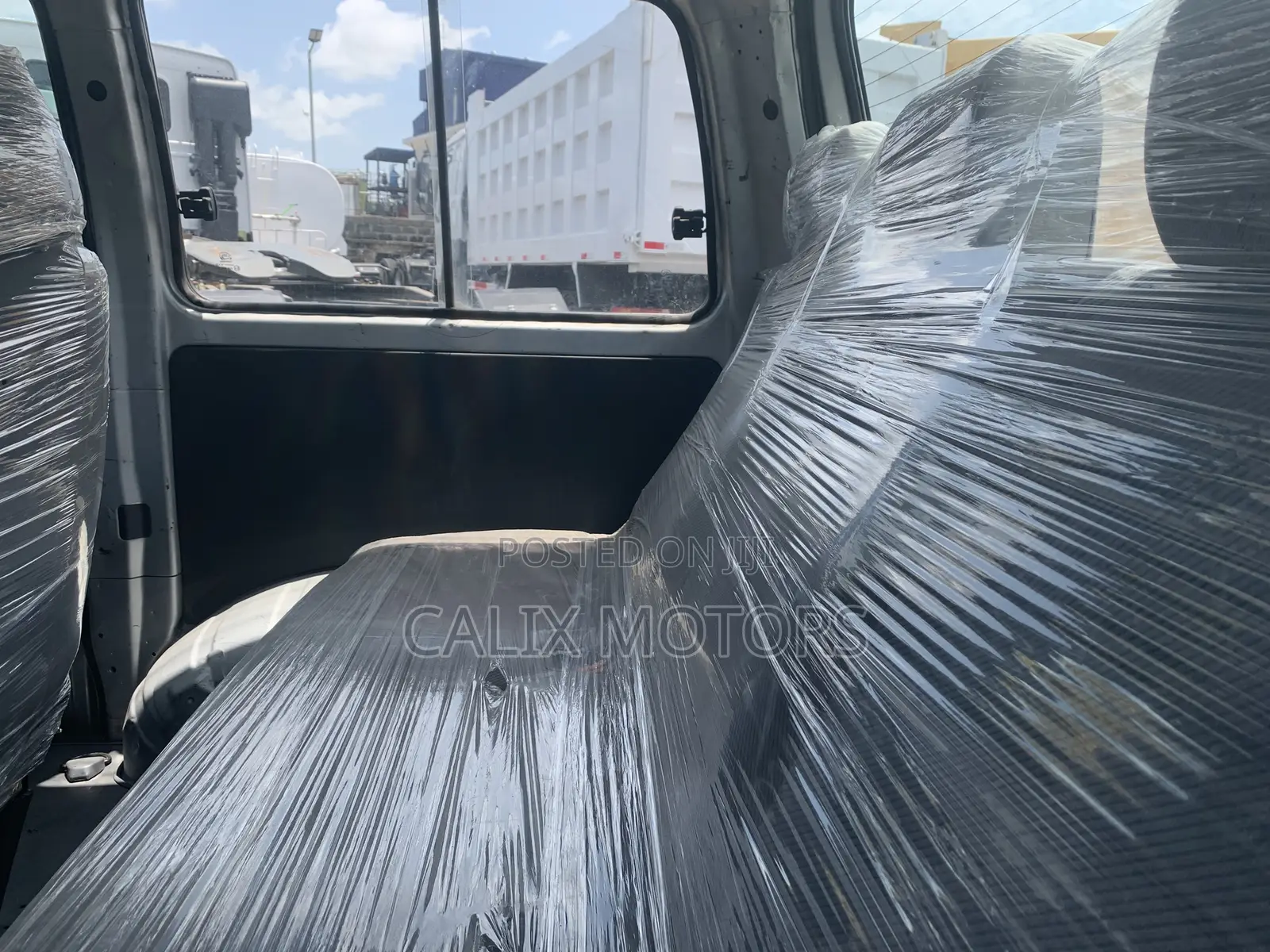 Toyota HiAce 2006 Silver