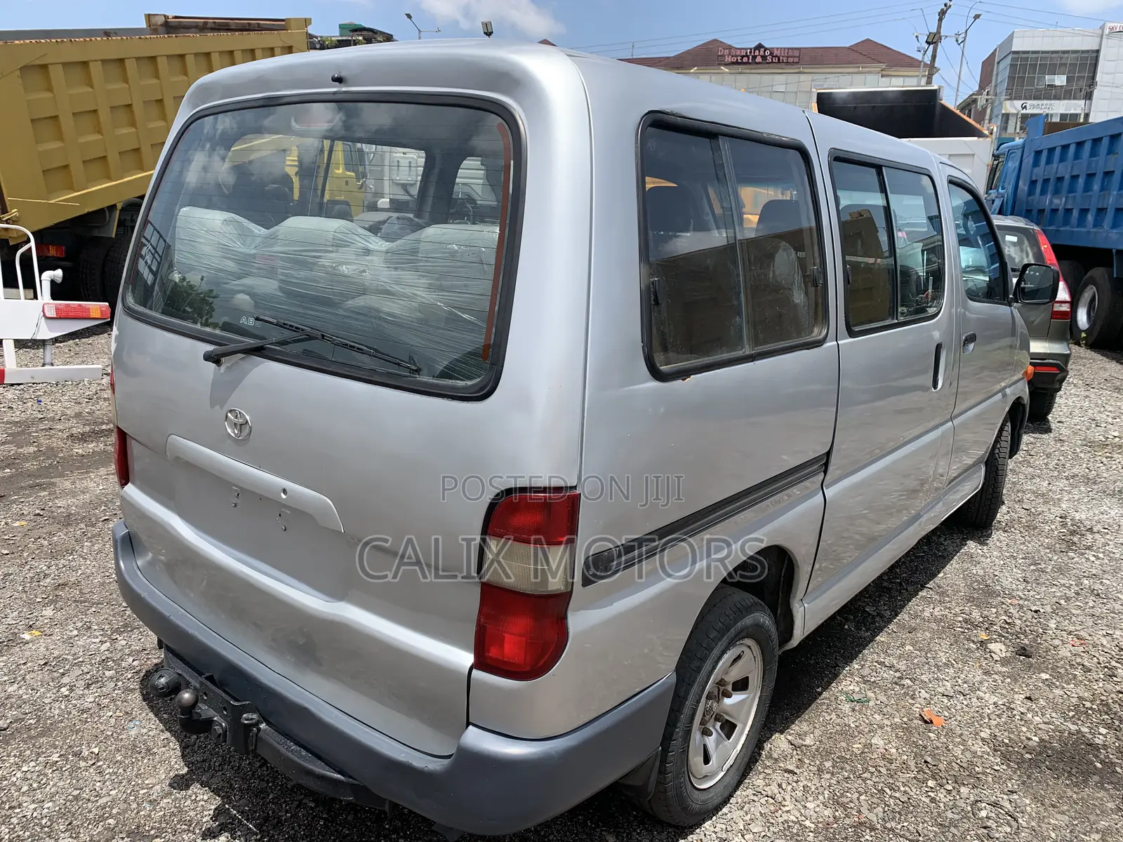 Toyota HiAce 2006 Silver