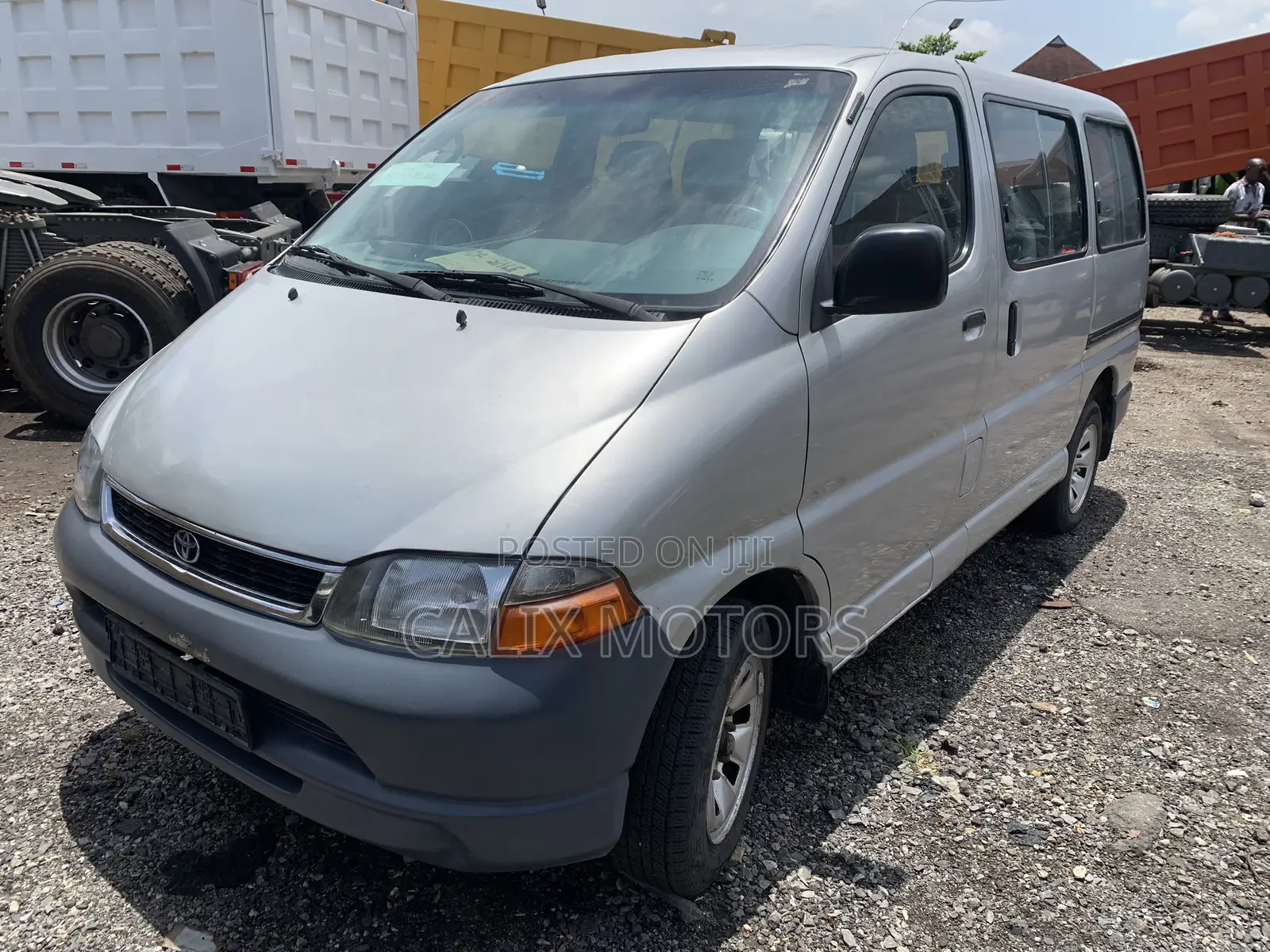 Toyota HiAce 2006 Silver