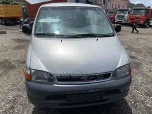 Toyota HiAce 2006 Silver