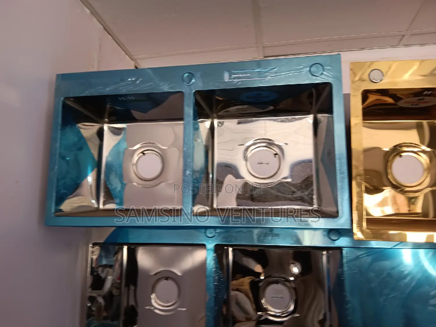 Executive HD Kitchen Sinks And Taps.