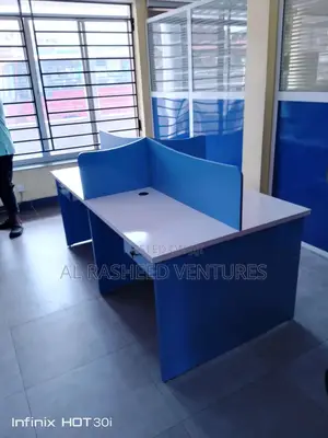 By 4 Workstation