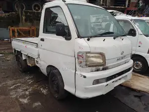 Daihatsu Hijet Truck Clean Chasis 2004 White