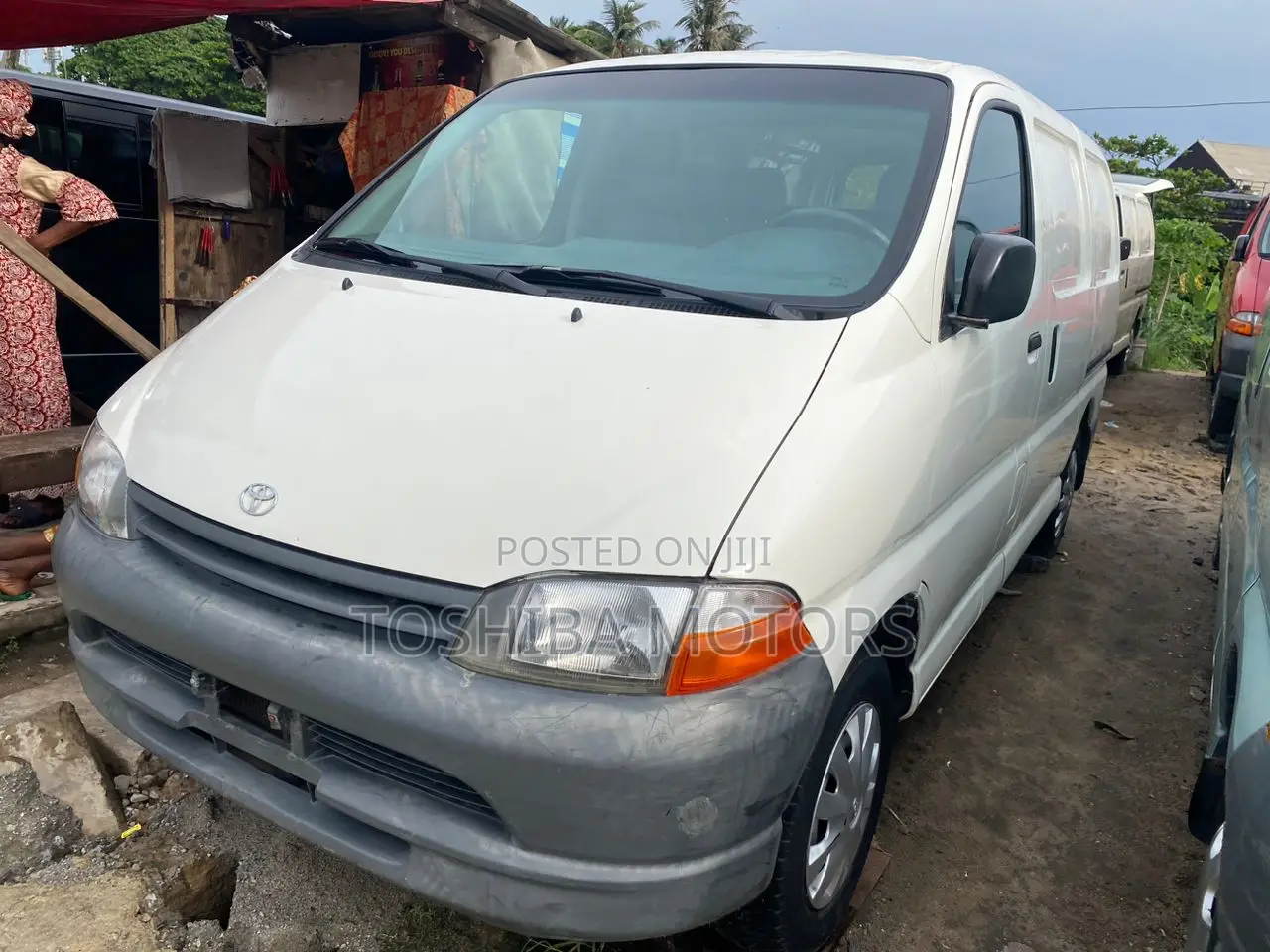 Toyota HiAce 2004 White