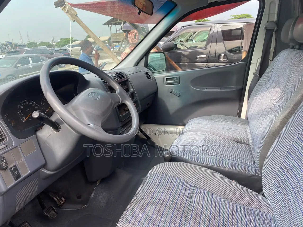 Toyota HiAce 2004 White