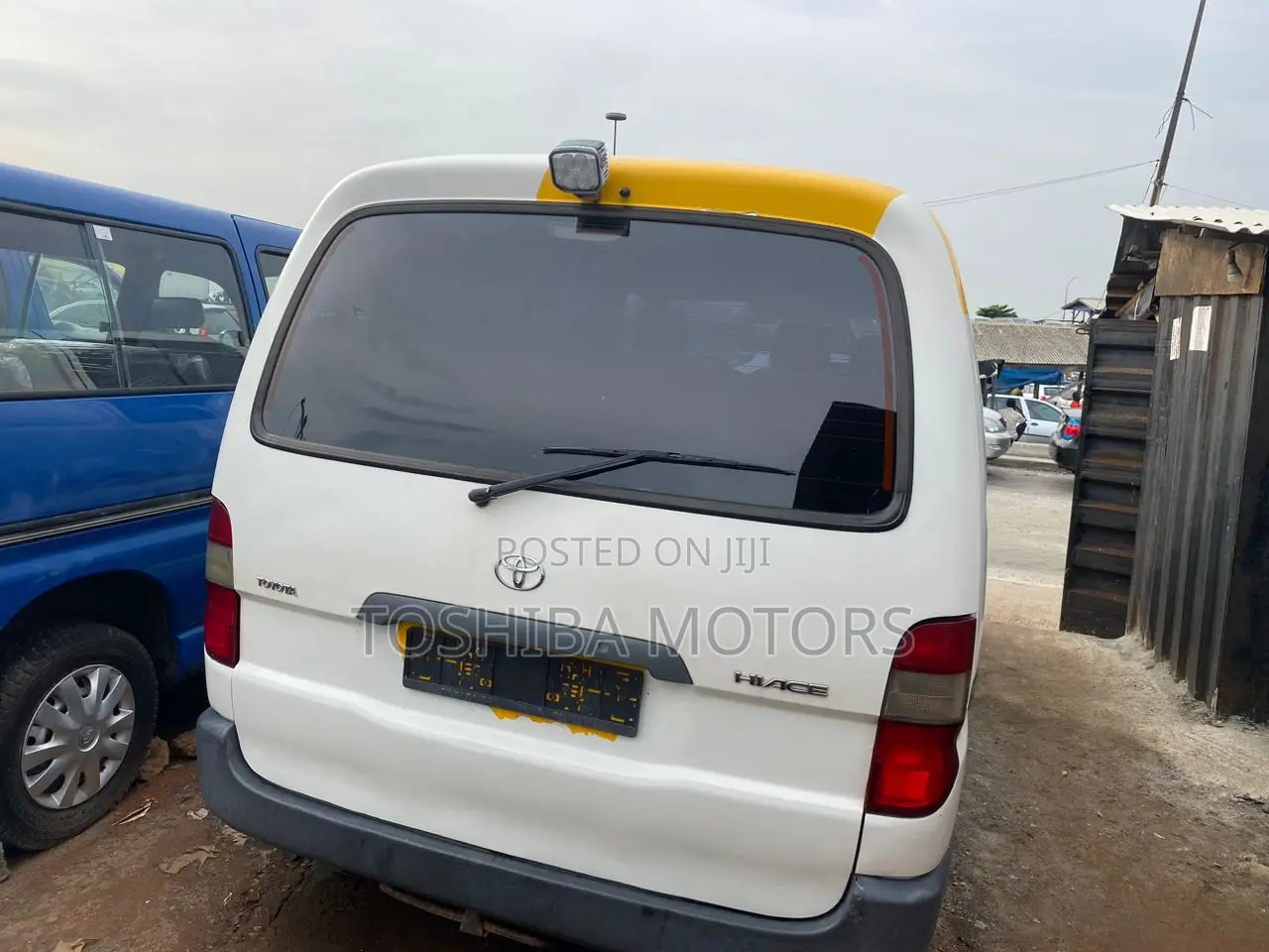 Toyota HiAce 2005 White