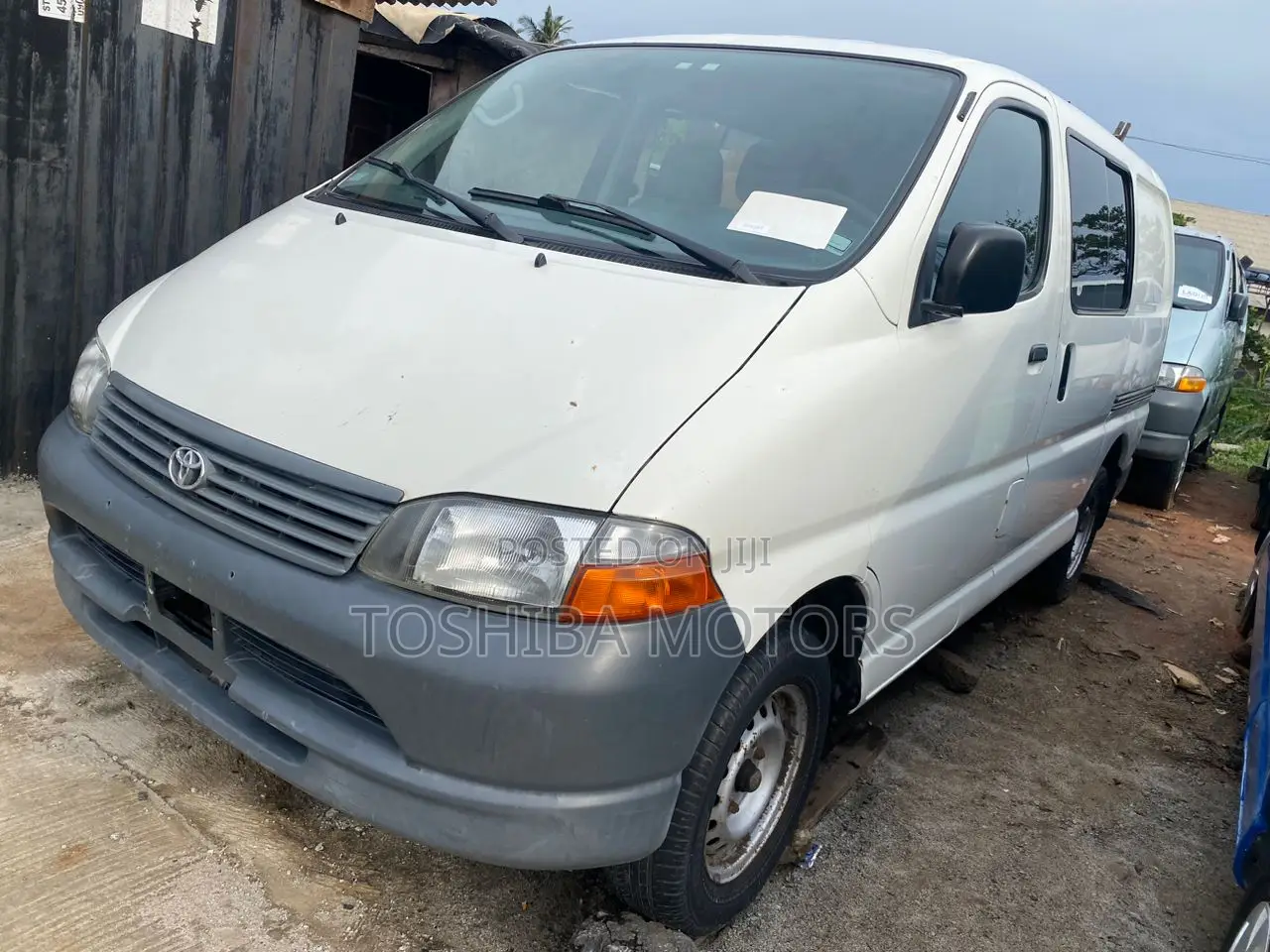 Toyota HiAce 2005 White