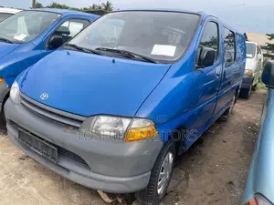 Toyota HiAce 2003 Blue