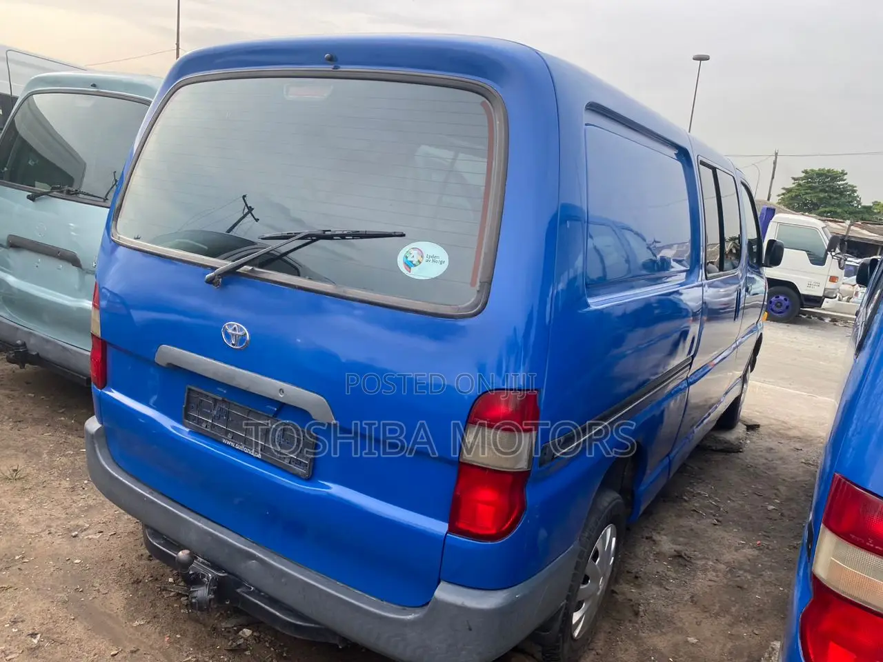 Toyota HiAce 2003 Blue