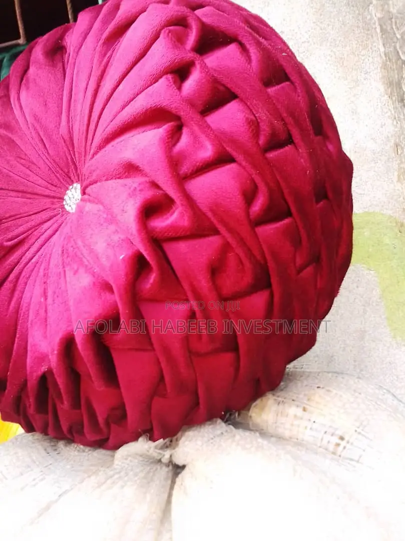 Round Throw Pillows